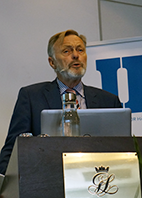 Bengt Jönsson är professor emeritus från Handelshögskolan i Stockholm och styrelseordförande i IHE.
