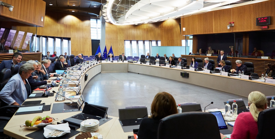 Interiör från EU-kommissionens möte på onsdagsmorgonen då ordförande Ursula von der Leyen presenterade förslaget till ny läkemedelslagstiftning.