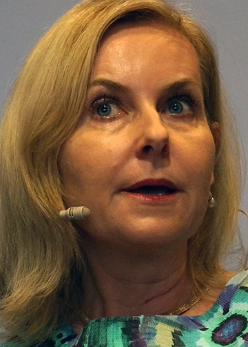 Maria Palmetun Ekbäck är chef för Läkemedelscentrum, ordförande i läkemedelskommittén i Örebro län och ordförande för LOK, nätverket för landets läkemedelskommittéer.