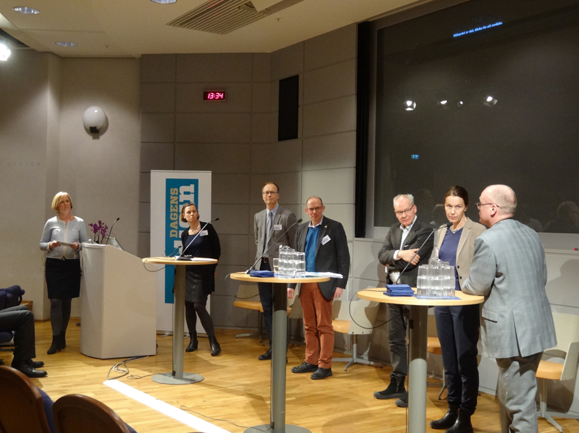 Från vänster Maja Florin, Dagens Medicin, moderator; Sofia Ernestam, Christopher Sjöwall, Carl-Olav Stiller, Nils Feltelius, Olivia Wigzell samt halvt bakifrån Michael Eberhardson, gastroenterolog, Karolinska universitetssjukhuset.