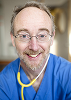 Jonas F. Ludvigsson, professor och överläkare vid Karolinska Institutet och Universitetssjukhuset Örebro.